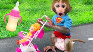 🐒Обезьянка гуляет с куклой👶🍼 и находит щенка🐶