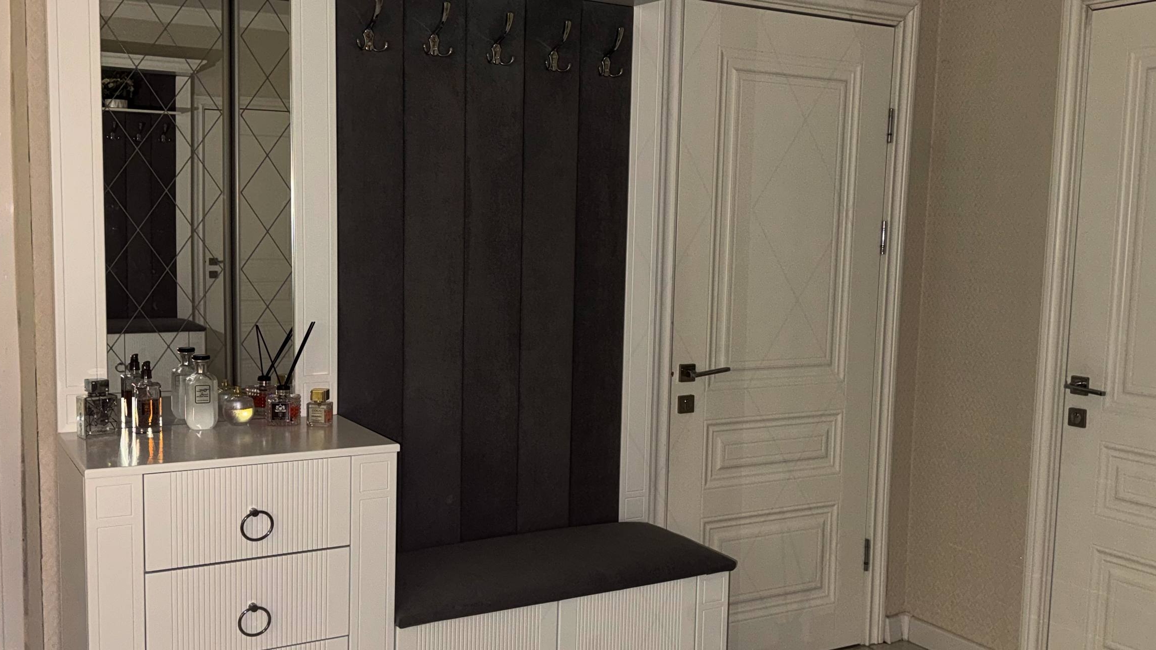 Купили мебель в прихожую 