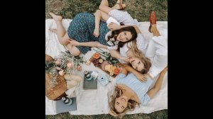 Девушки КРАСАВИЦЫ в сельской месности..