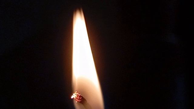 свеча на Пасху