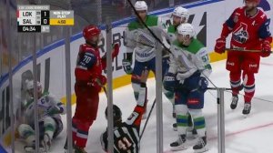 КХЛ. Локо_Салават матч 2 10042026. Сурин толкает Панина на борт