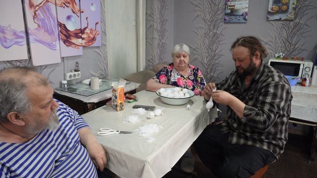 Красим яйца на Пасху 2026 ВСЕЙ ДРУЖНОЙ СЕМЬЁЙ