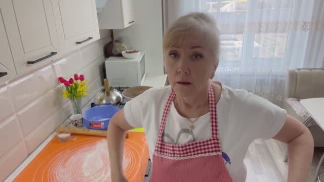 Печем куличи к пасхе😋// немного накосячила//😥😉🌺