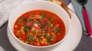 Нут с копченостями