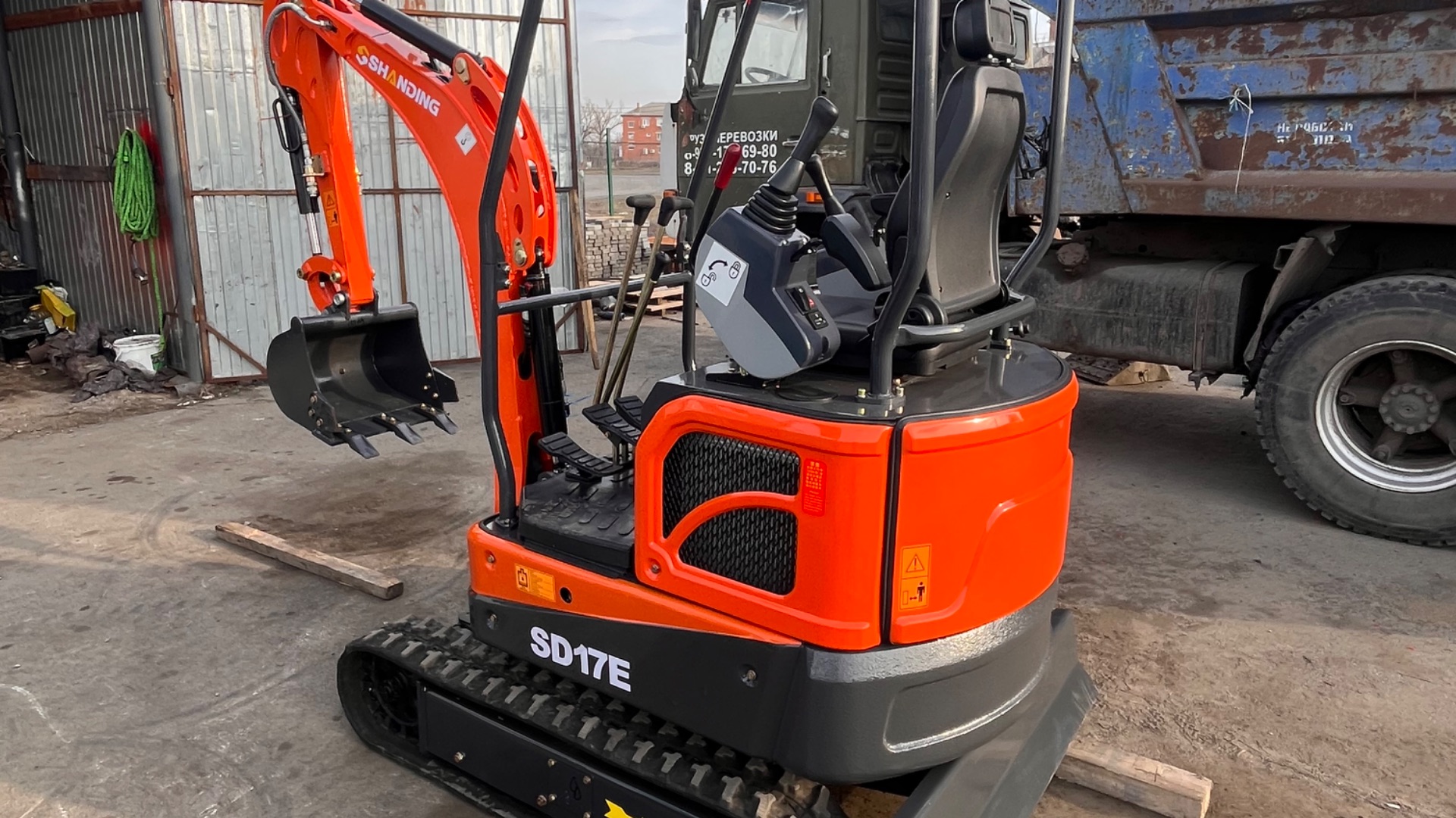Shanding Sd17e   Не едет . Не отжимается