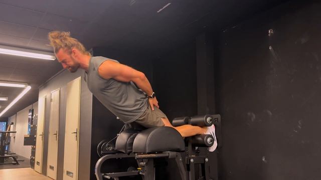 Glute Ham Raise (GHR)