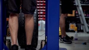 Detailing a Midnight Purple III Fine Spec R34 GTR Vspec 2