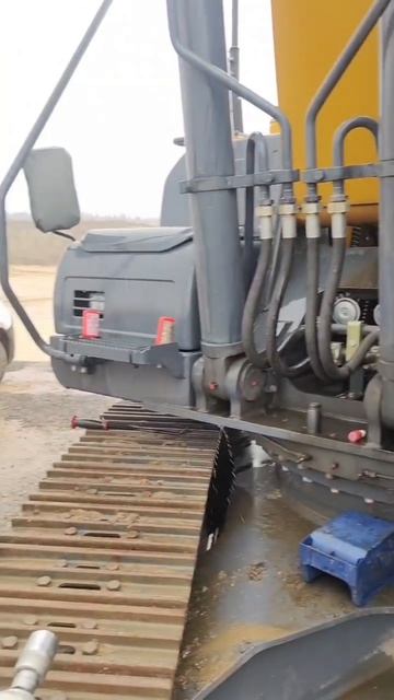 В выходные с экскаватором