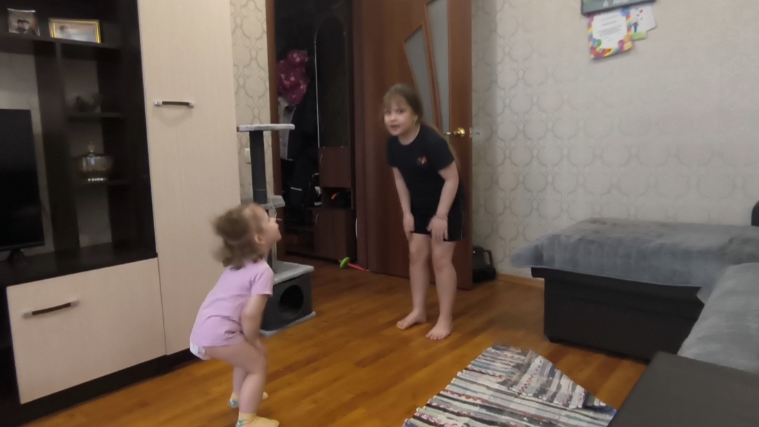 Любашины будни,и мои девчонки,танцы 💃,до упаду 😄...