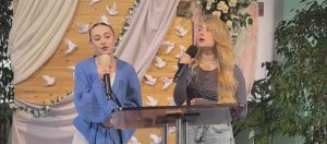 Спивак Анна Луиза и Радмила – «Со мною будь»