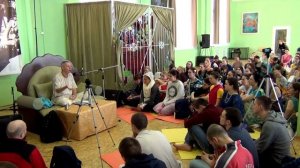 08 04 17 Враджендра Кумар в КЦ Гаура