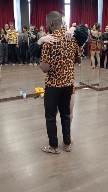 628 объятия компа