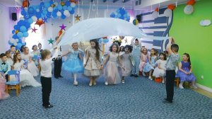 Оригинальный танец девочек и мальчиков на утреннике Выпускном - видео на заказ, контакты в описании