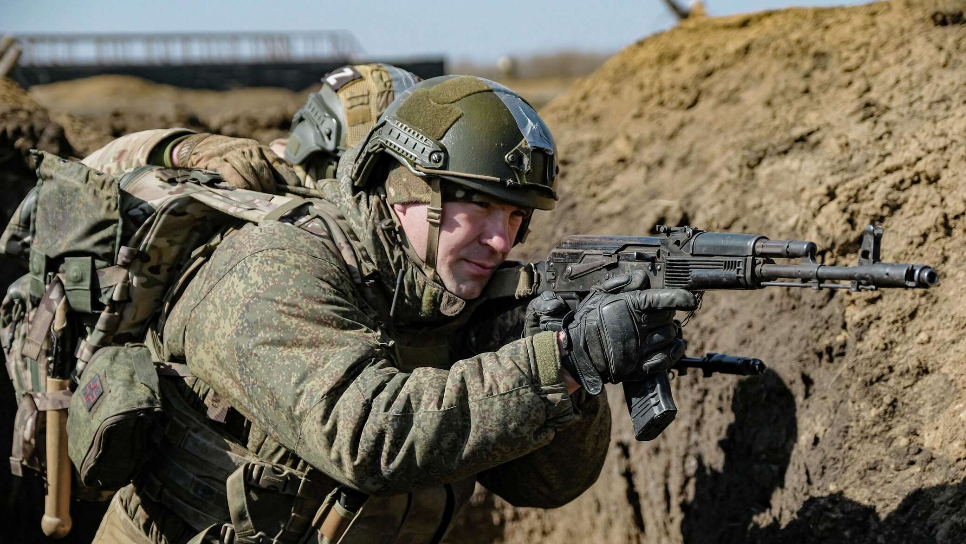 Экзоскелет для музыкантов. Домашний робот. Дробь для автомата Калашникова.