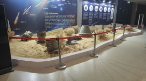 Веселые люди, космические места в аэропорту Шанхая 🛬 😃 🚀 🏨