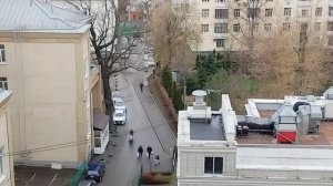 Уже идут с освящеными куличами. И нам,значит, пора.