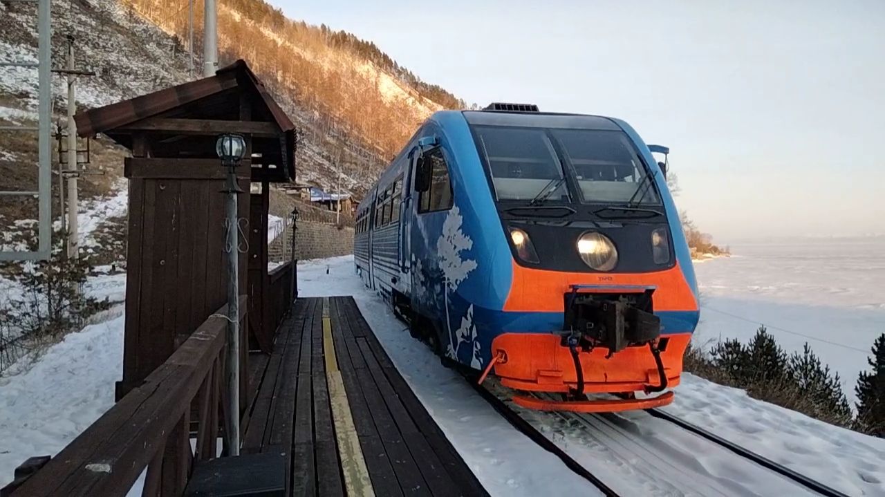 РА2-007 «Байкальская Нерпочка» прибывает к о. п. Речка Маритуйка