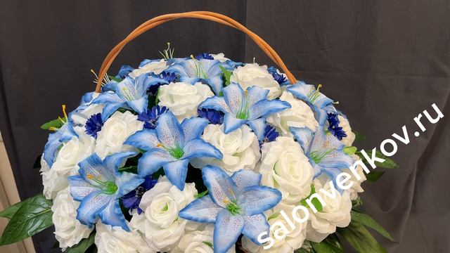 Траурная корзина из искусственных цветов №38