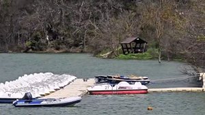 Кипарисовое озеро Сукко перед пасхой. Очень полноводное. Ручьи и водопады. Автор Дмитрий Сорвенков.