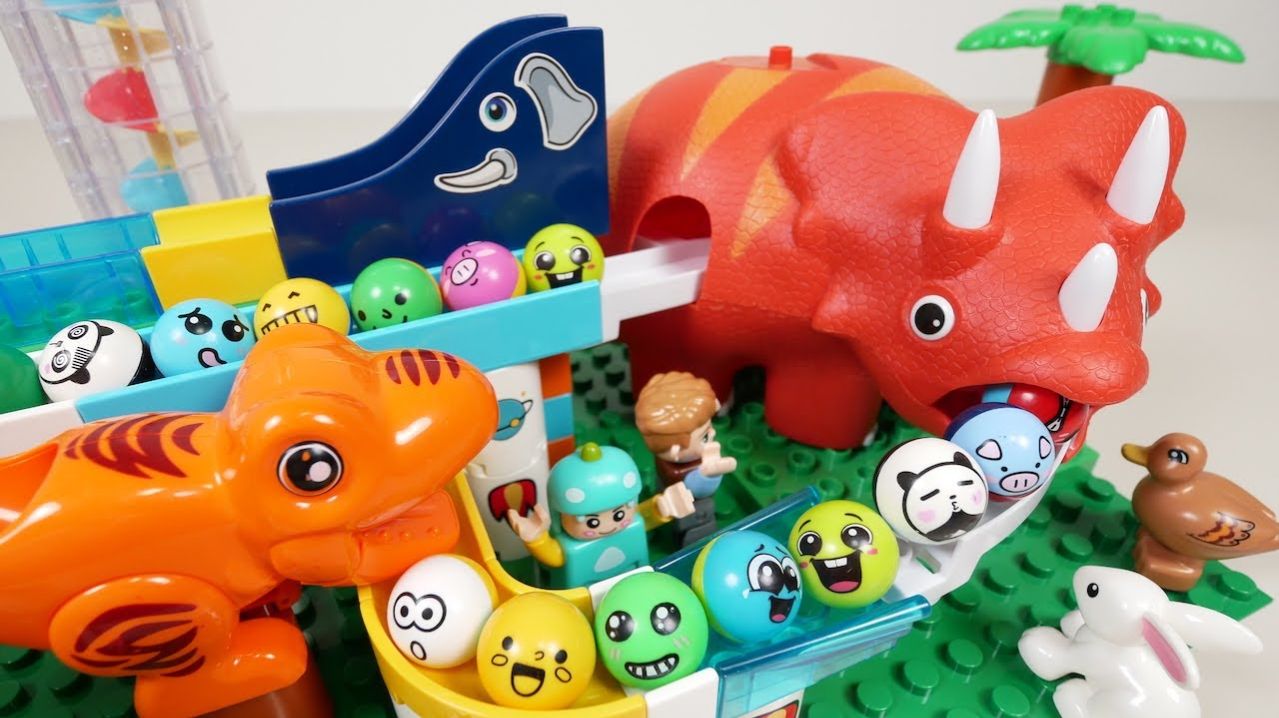 СТРОИМ ГОРКУ ДЛЯ ШАРИКОВ С ДИНОЗАВРАМИ АСМР ВИДЕО ДЛЯ МАЛЫШЕЙ ДЕТСКИЙ КАНАЛ ИГРАЛКИ-ЗАЛИПАЛКИ