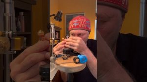 Как смотреть в лупу чтобы видеть желаемое качественно и без усталости.