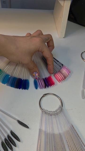 Как расположить цвета в палитре? #ногти #маникюр #типсы #цветовойкруг #кабинет