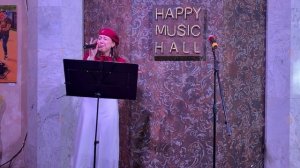 Француженка на русском квартирнике.