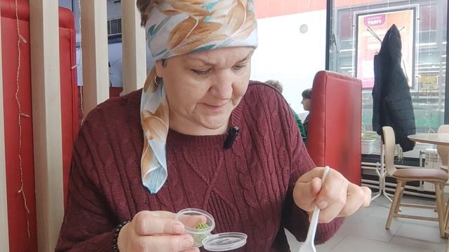 ШАПОКЛЯЧКА 🙋🌹 ПРАЗДНУЕТ АМНИСТИЮ В ПИЦЦЕРИИ ❗💯ОДНА ИЛИ В КОМПАНИИ....