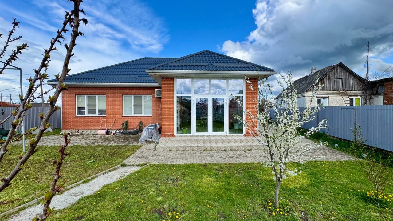 Всё центральное!! Шикарный дом под Краснодаром!!