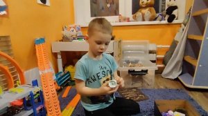 ИВАН ДМИТРИЕВИЧ ИГРАЕТ / РАЗБОР ИГРУШЕК