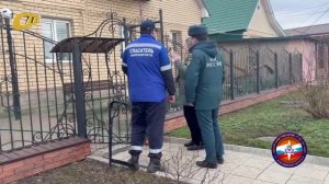 СОТРУДНИКИ МЧС ЖЕЛЕЗНОГОРСКА ПРОВЕЛИ ПРОФИЛАКТИЧЕСКИЙ ПРОТИВОПОЖАРНЫЙ РЕЙД В ЧАСТНОМ СЕКТОРЕ