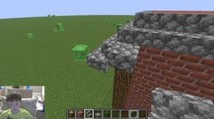 Давид играет в Minecraft