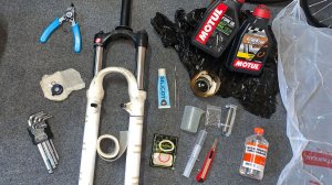 Подготовка вилки МТБ, новые смазки и замена колец сальников