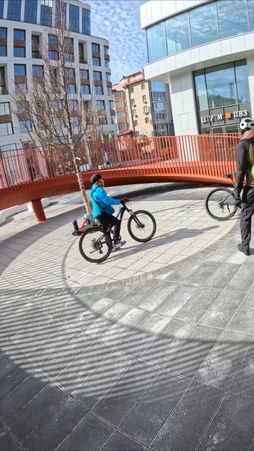 Пандус Си Холл, построенного вместо дома быта Сибири #велопоездка #велосипед #Тюмень