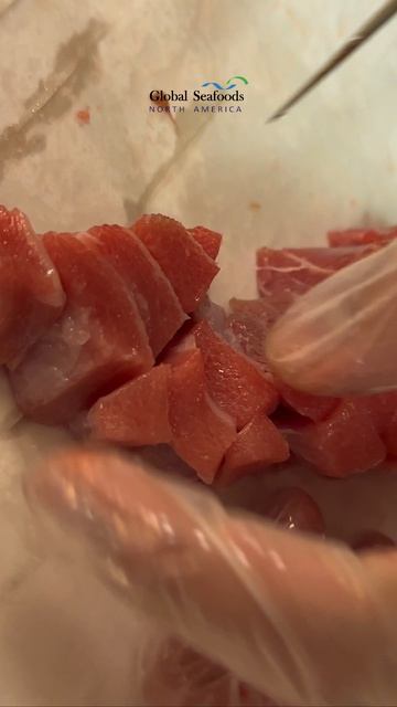 Разделка выдержанного ahi tuna для сашими — точность решает всё 🔪🍣