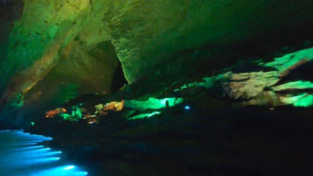 В Китай с рюкзаком. Пещера Жёлтого Дракона (Хуанлун)