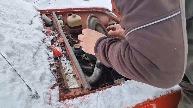 Запуск старой ЛАДЫ.. ВАЗ -2102..Завелась Поехала!!!