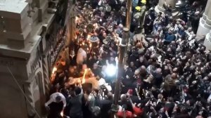 Благодатный огонь сошёл в храме Гроба Господня в Иерусалиме 2026