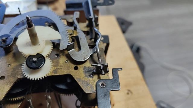 часы с кукушкой