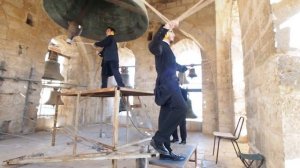 Храм Гроба Господня. Иерусалим. Звонит колокол мастерской Ильи Дроздихина