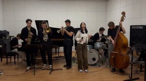 «Who walks in when I walk out?» - NOLA Jazz Band