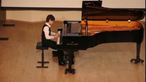 П.И.Чайковский "Времена года" оп.37 "Май. Белые ночи", Э.Григ -" В пещере горного короля".mp4