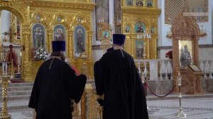 В Светлую Пасху благодатный огонь из храма Гроба Господня в Иерусалиме доставили в Донецк