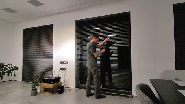 Горизонтальные жалюзи Coulisse  50 мм. дерево. Монтаж в проем. SVIL