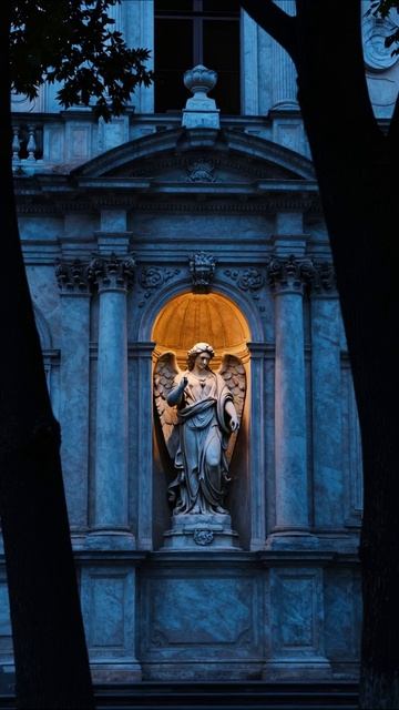 Вечернее сияние ангела #архитектура #скульптура #искусство