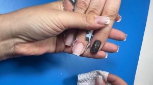 Стильные чёрные матовые ногти