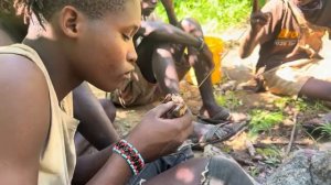 Охотники из племени Хадзабе.