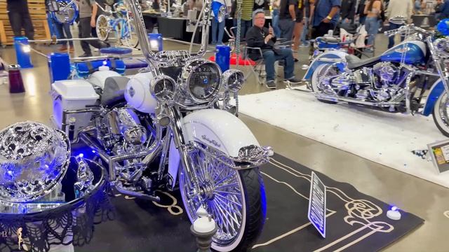 ЛАТИНОАМЕРИКАНСКИЕ КОРОЛЕВЫ И ЖАРА НА ЛОУРАЙДЕРАХ – FISHTA. 4K UHD