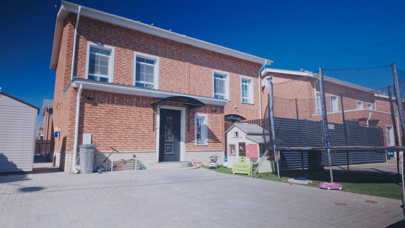 Новая Ижора: 3-этажный дуплекс 150 кв.м. с участокм 2 сотки, 15 км. до Санкт-Петербурга