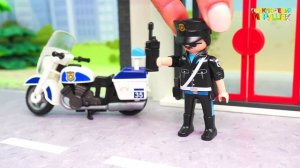 Скорая помощь, полицейская машина и грузовик попали в аварию  Детские мультики с игрушками